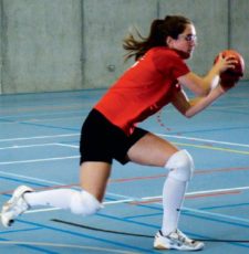 Tchoukball: Difesa in piedi