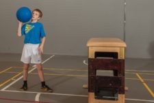 J+S-Kindersport – Nationalturnen: Lektion 10 – Steinstossen: «Der Starke»
