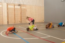 J+S-Kindersport – Nationalturnen: Lektion 4 – Freiübung: «Körperspannung» 2
