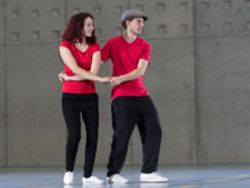 Foto: un ballerino e una ballerina intenti a ballare il boogie woogie