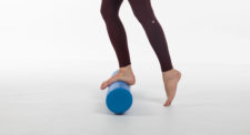 Allenamento con attrezzi − Foam roller: In equilibrio sul rotolo