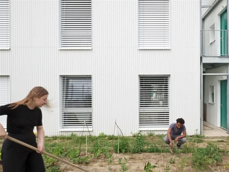 Bâtiments modulaires pour personnes en situation de logement précaire ...