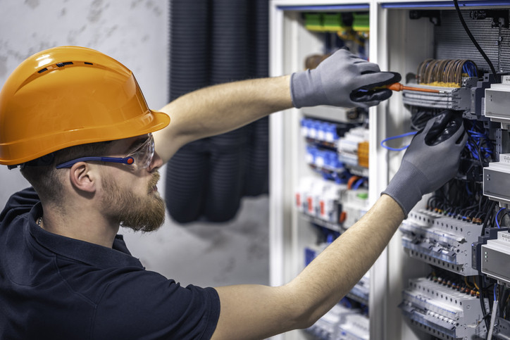 Festanstellung Elektroinstallateur Aargau bei STA Jobs