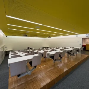 Schulungsraum-Setup mit Yealink und Lightware USB-C Switcher